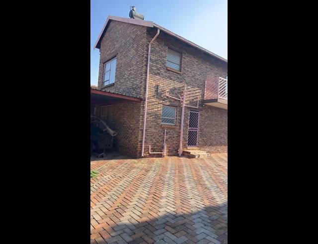 5 BEDROOM PROPERTY TO RENT IN THE ORCHARDS
